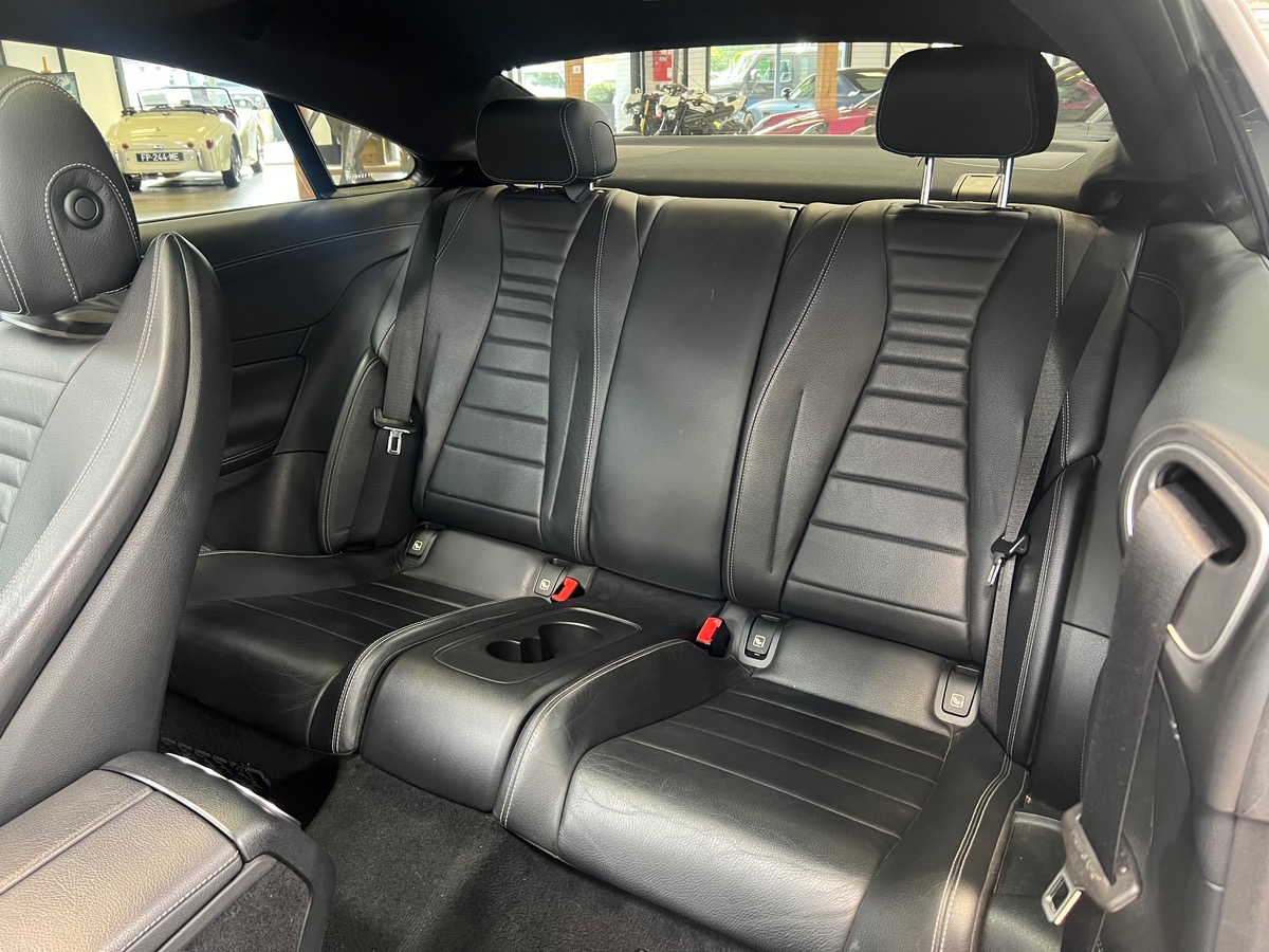 Mercedes-Benz Classe E 220 D Coupé 194 9G-TRONIC FASCINATION AMG E220