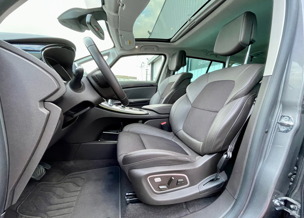 RENAULT Espace V 1.6 DCI 160 7 PL Energy Intens i