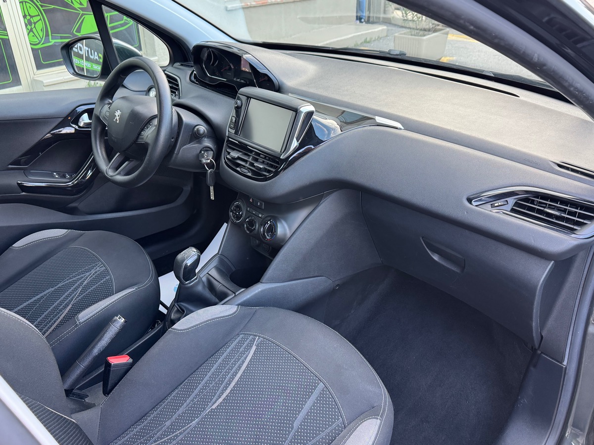 Peugeot 208 1.4 HDI 70 ALLURE 5 PORTES