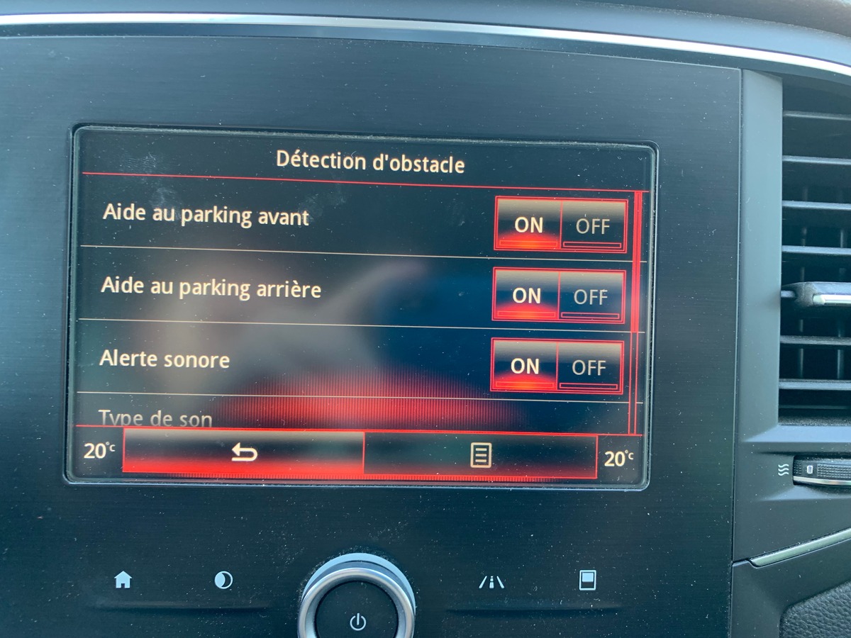 RENAULT Megane IV 110 ch | Business | Régulateur de vitesse | GPS | Boite automatique | Roue secours