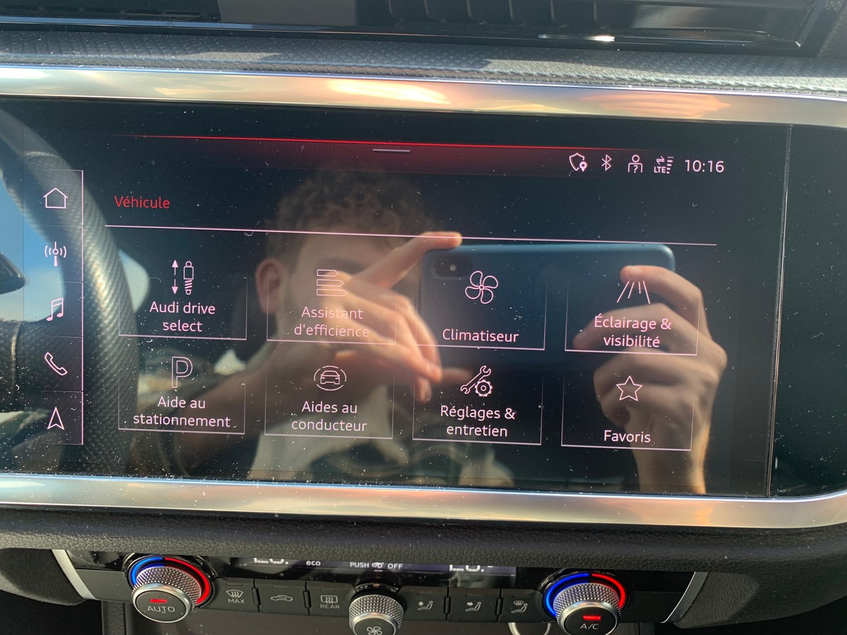 Audi Q3 Sportback 150 ch | S-Line | Caméra de recul | Apple car Play | Coffre assisté électriquement