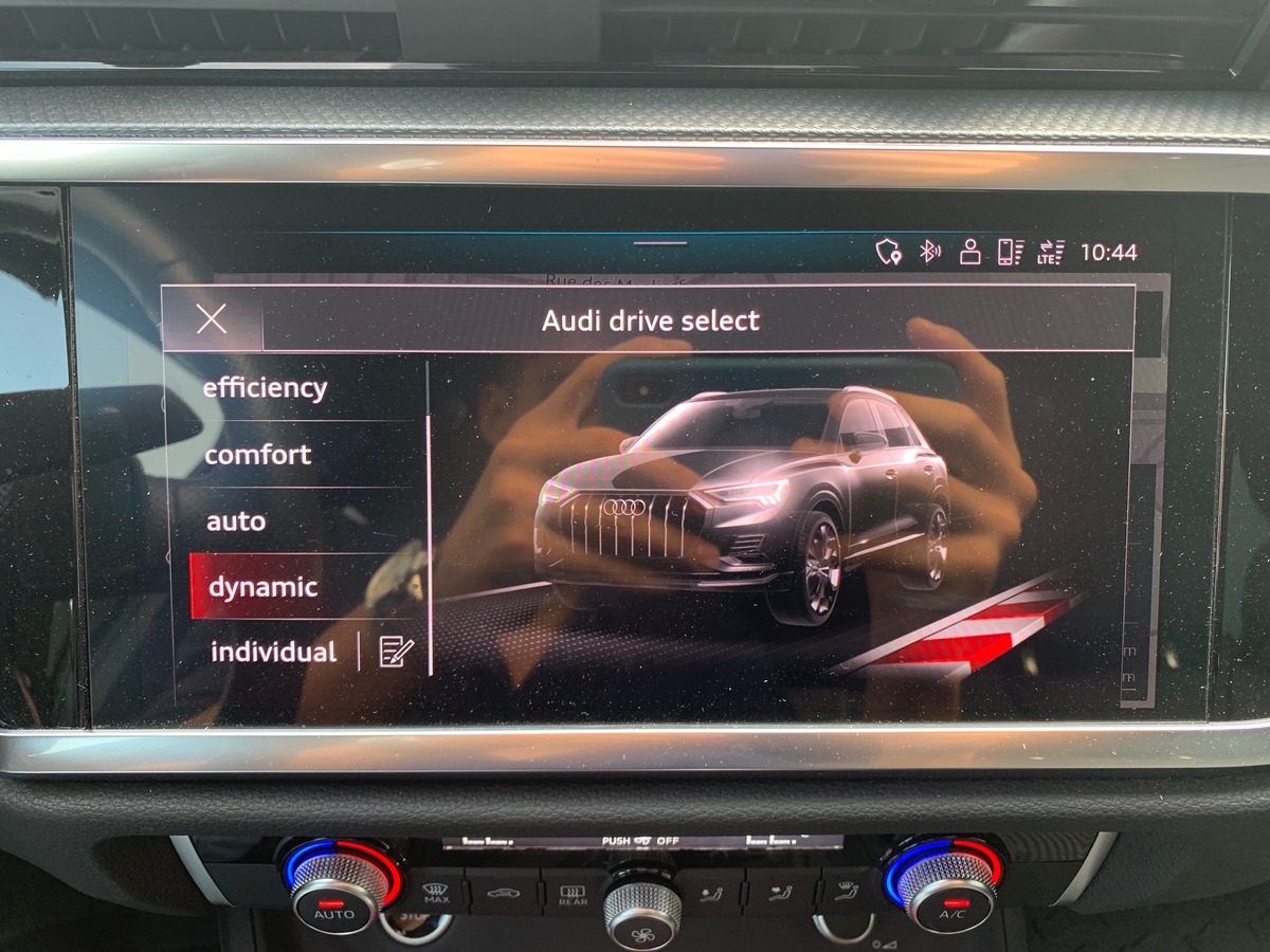 Audi Q3 150 ch | S-Line | Caméra de recul | Apple car Play Android Auto | GPS | Régulateur vitesse