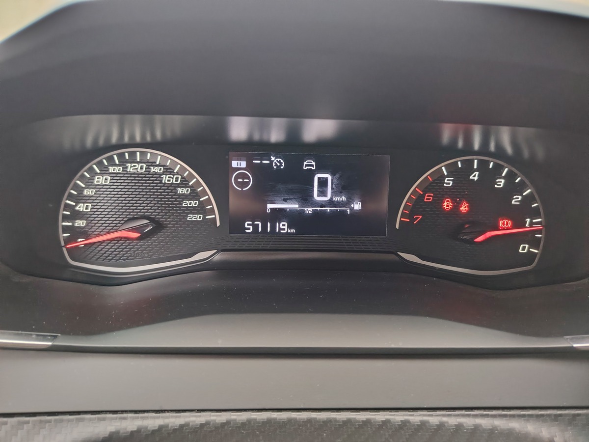 Peugeot 208 1.5 HDI 100 PREMIUM 2 PLACES (SOCIETE )