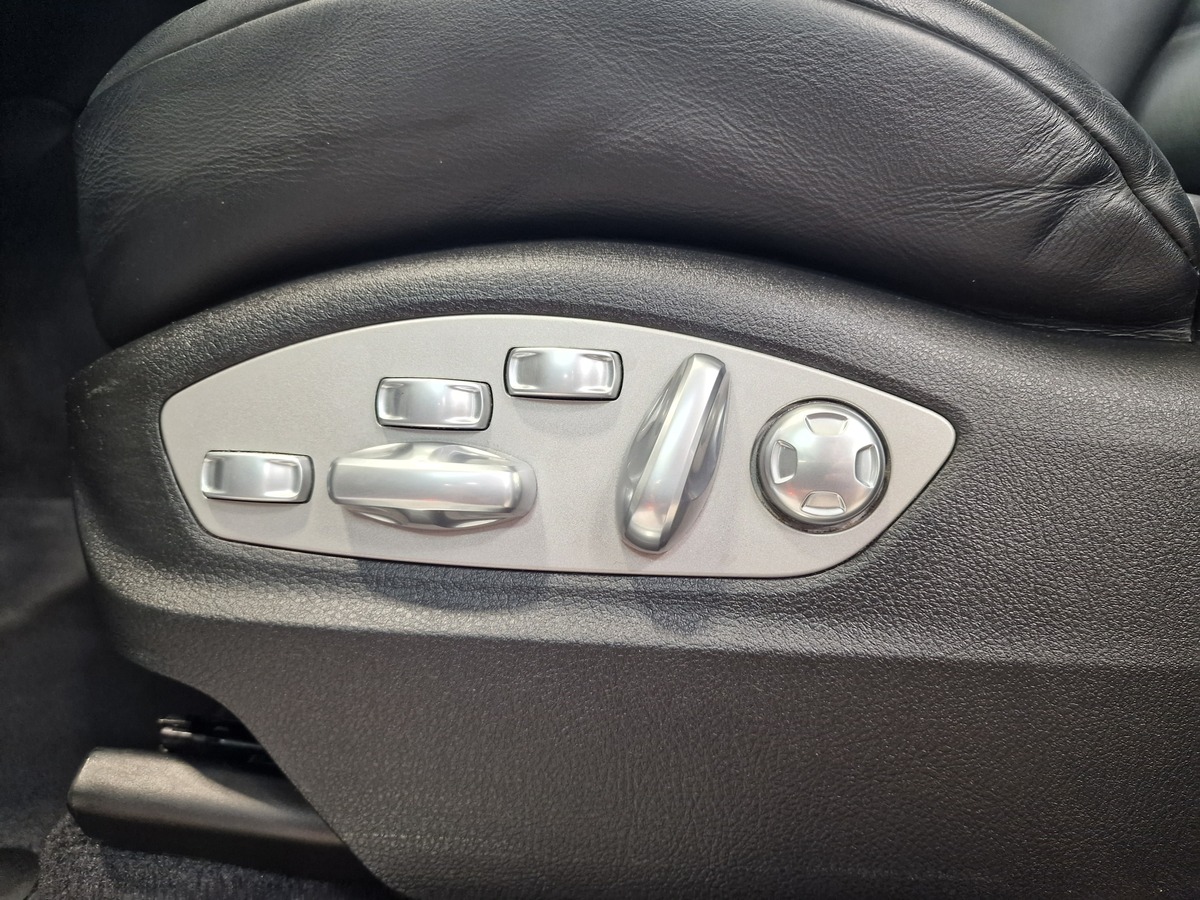 Porsche MACAN TURBO 400cv TOIT OUVRANT/ BOSE/ PDLS+ j