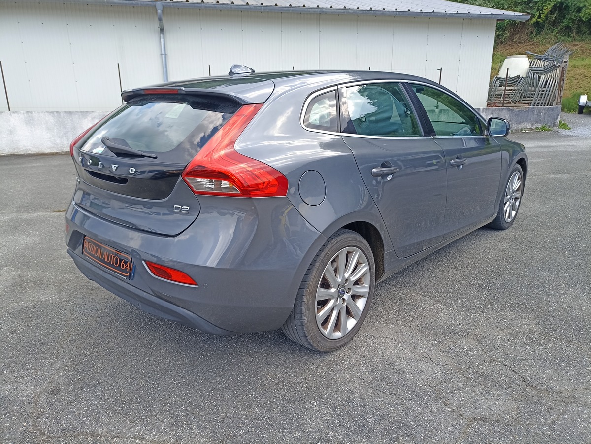 Volvo V40 D2 MOMENTUM