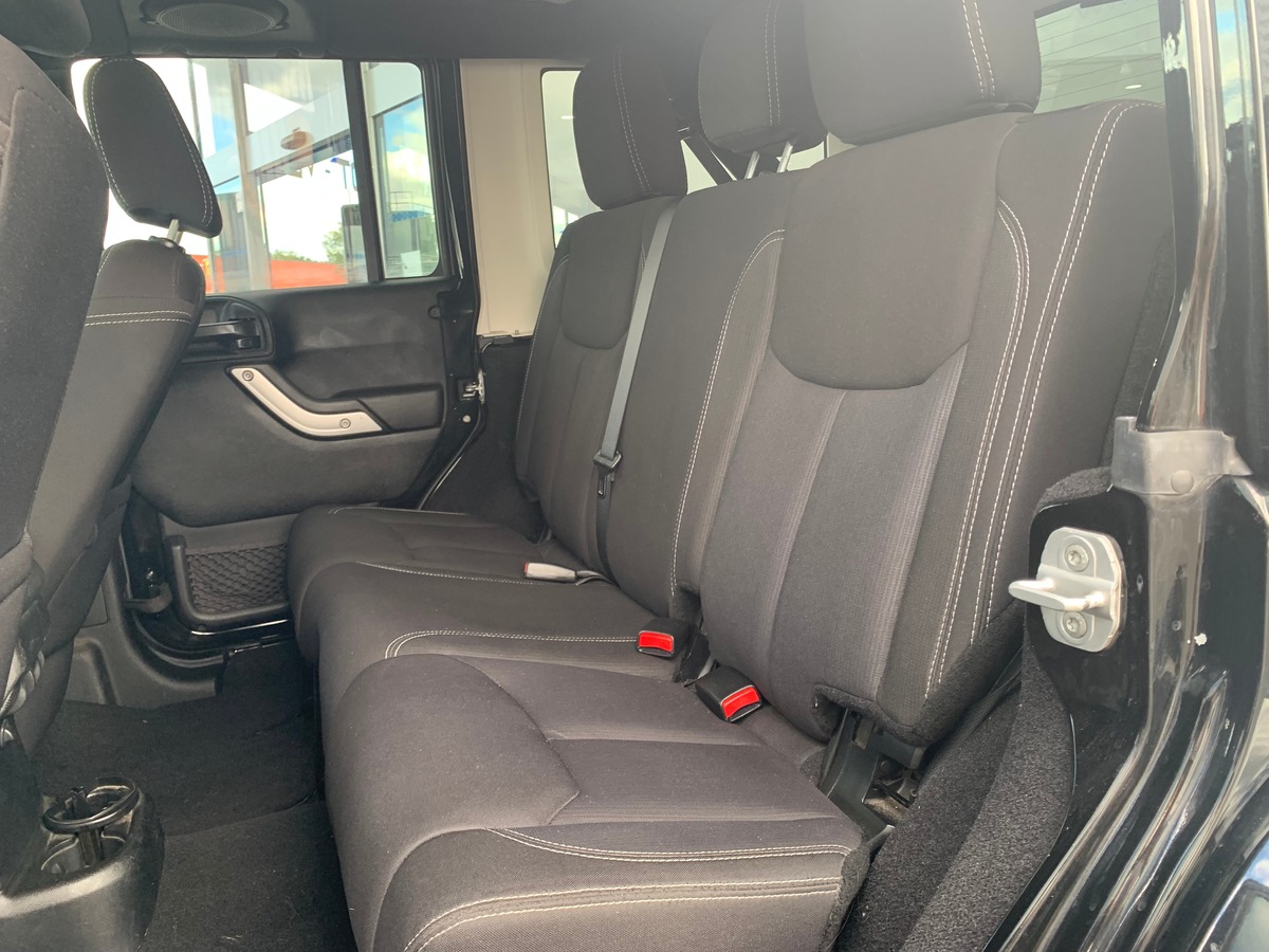 Jeep Wrangler Unlimited 284 ch | Equipé Ethanol | 5 Places | Climatisation | Radar | Climatisation