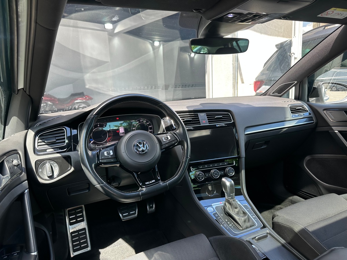 Volkswagen Golf 2.0 TSi 300 CH AKRAPOVIC
