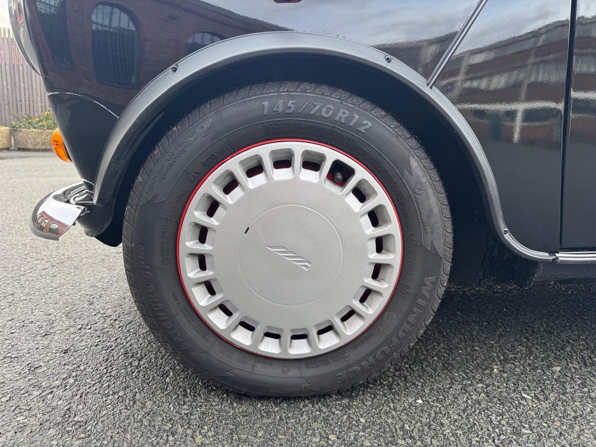 Mini Mini 1000cc 30eme anniversaire "Jet black"