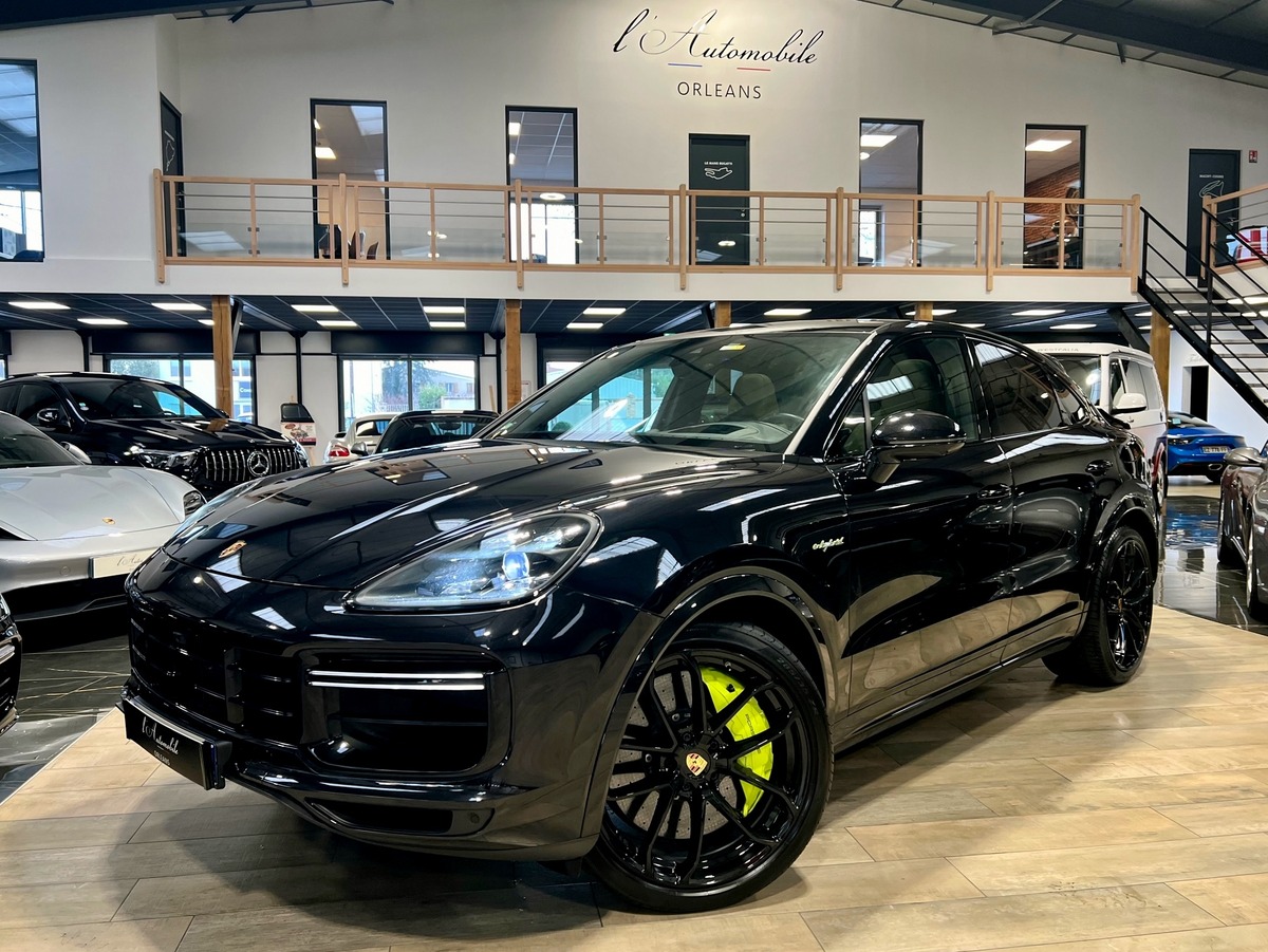 Porsche Cayenne COUPE III V8 TURBO S HYBRID 680