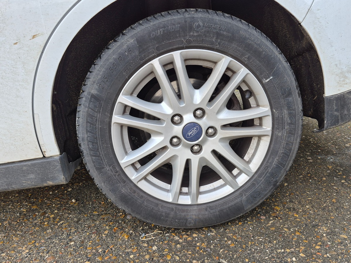 Ford C-max 1.0 ECOBOOST 125 TITANIUM