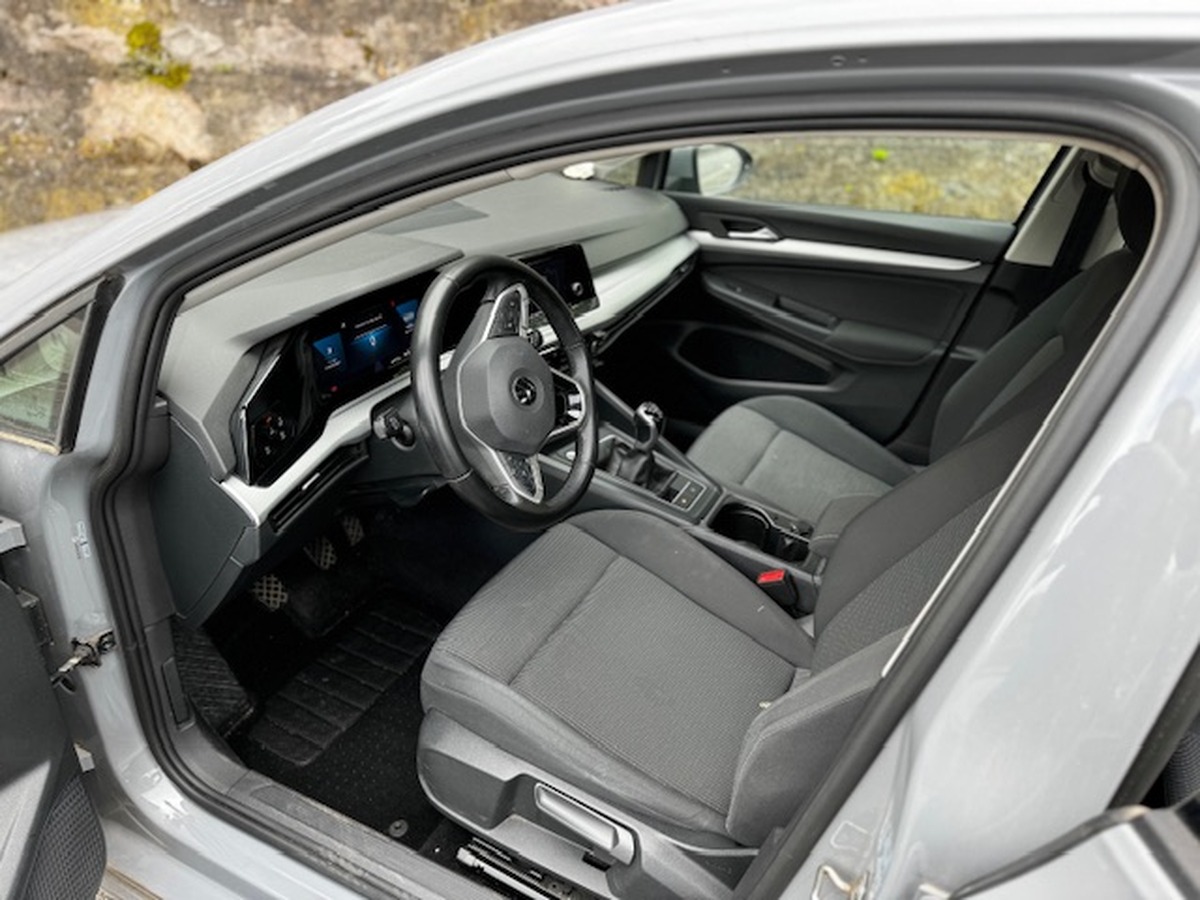 Volkswagen Golf 1.0 tsi