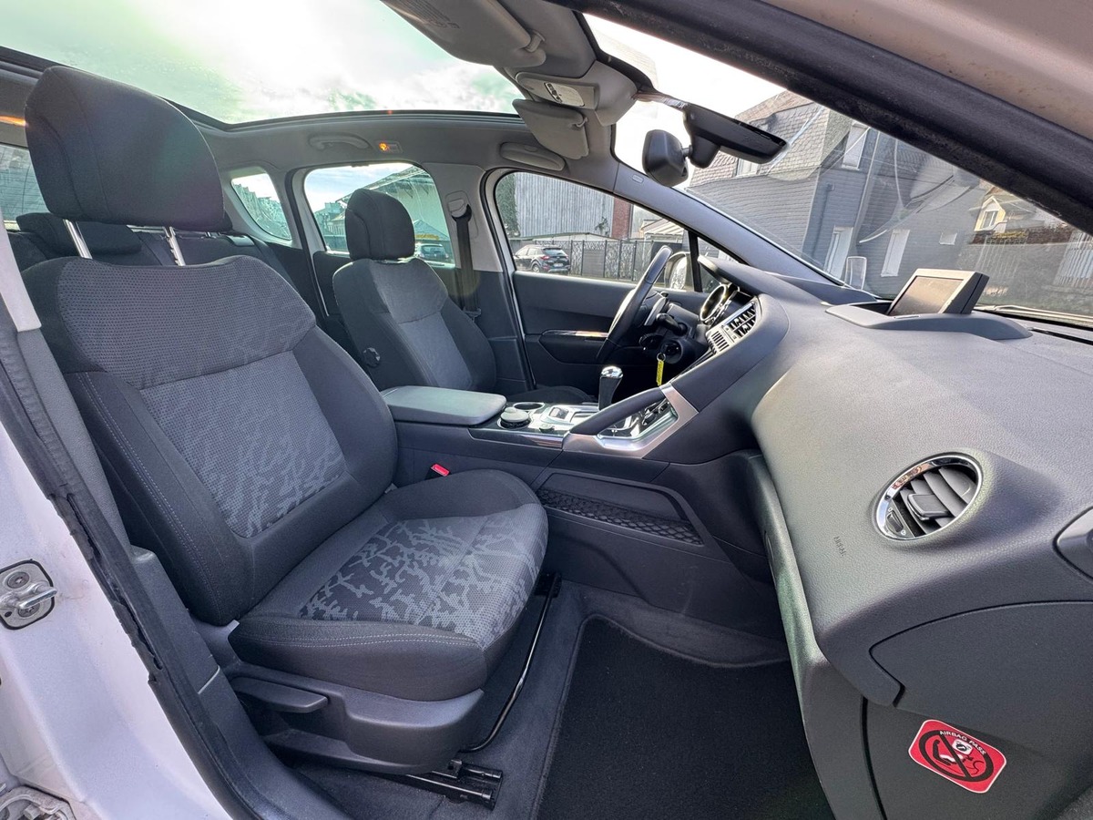 Peugeot 3008 1.6 HDi 110 - Boite Auto - Premium Pack - Garantie