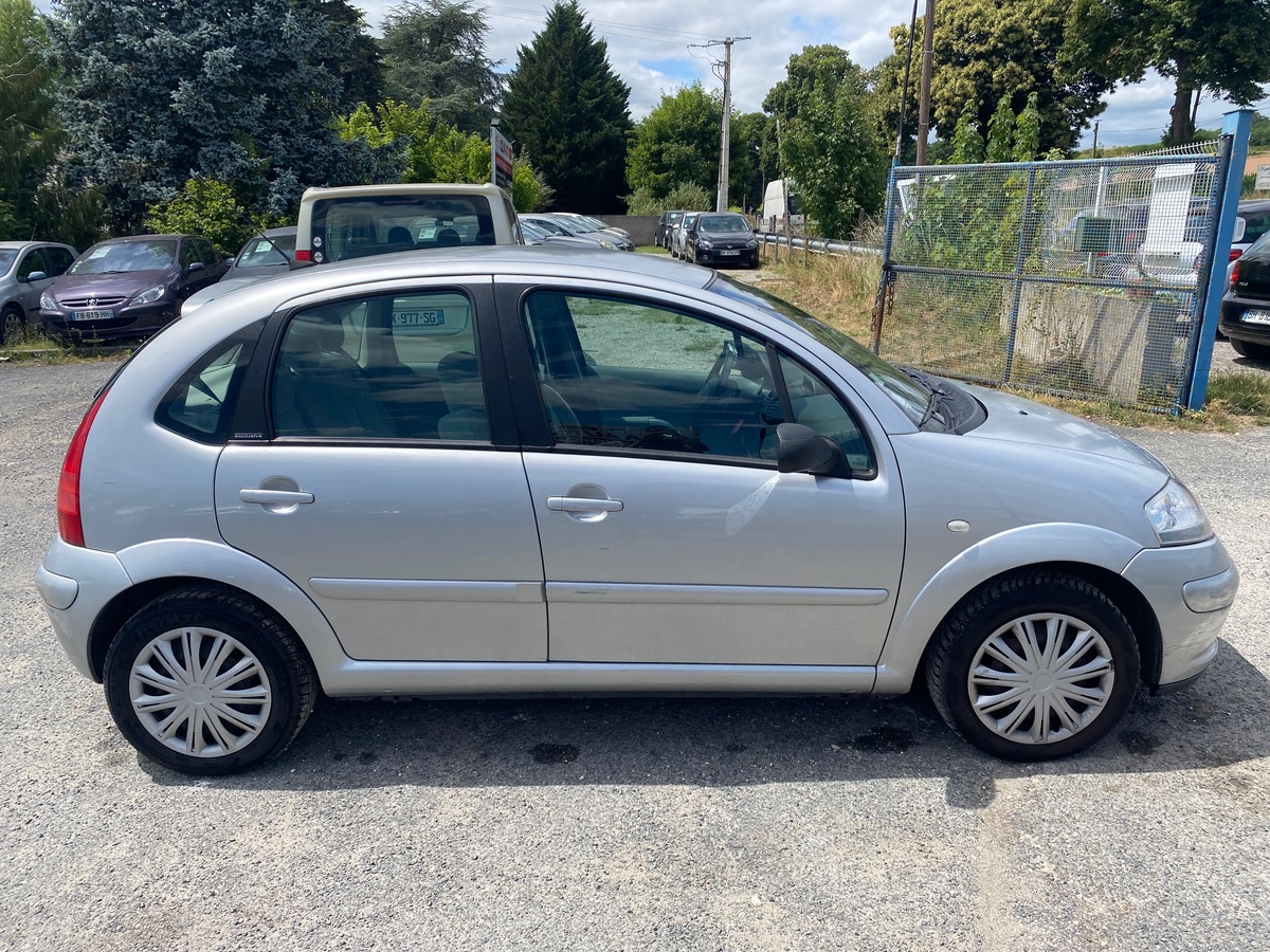 Citroën C3 1.4i 90cv boite auto 114055km nous sommes ouvert ce lundi 14