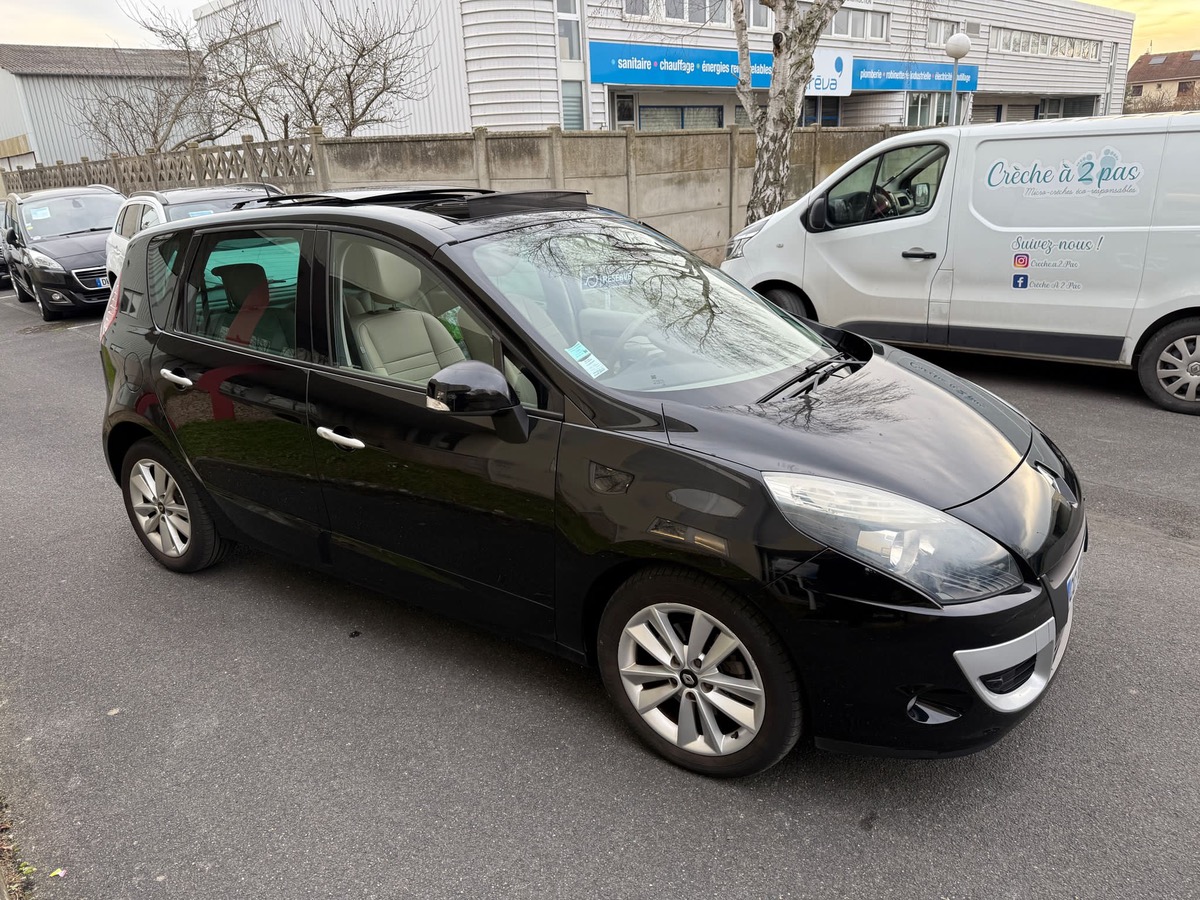 RENAULT Scenic 1.6 DCI 130 CV INITIAL 4XCBLeux