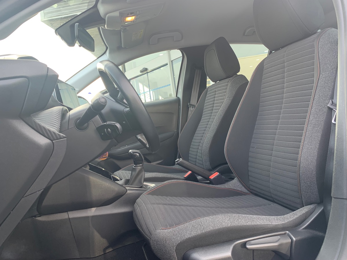 Peugeot 208 75 ch | Active pack | GPS | Mirror Link | Radar de stationnement arriére