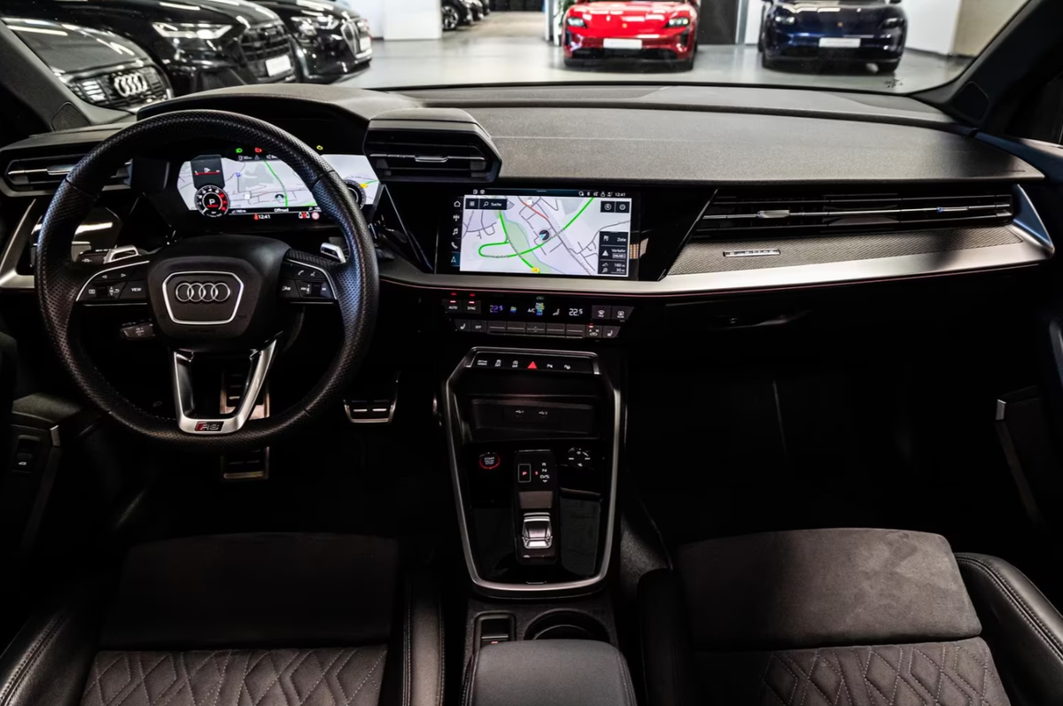 Audi RS3 Sportback IV 2.5 TFSI 400ch quattro S tronic 7 Bang&Olufsen Toit ouvrant Freins céramique