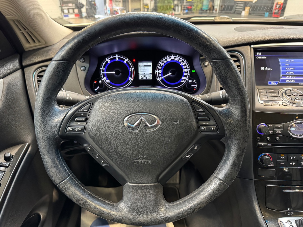 Infiniti EX30D GT PREMIUM V6 AWD AUTO-S7 238CV TO/ATTELAGE/CAM 360°/BOSE ENTRETIEN COMPLET A 