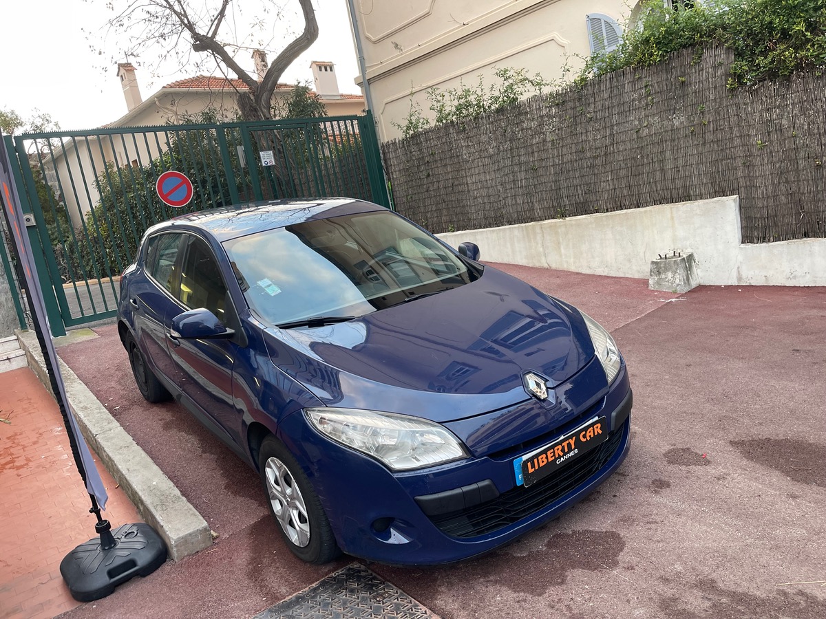 RENAULT Megane iii 1.5 DCi 86 cv / 5 Portes / Clim/ Courroie Neuve