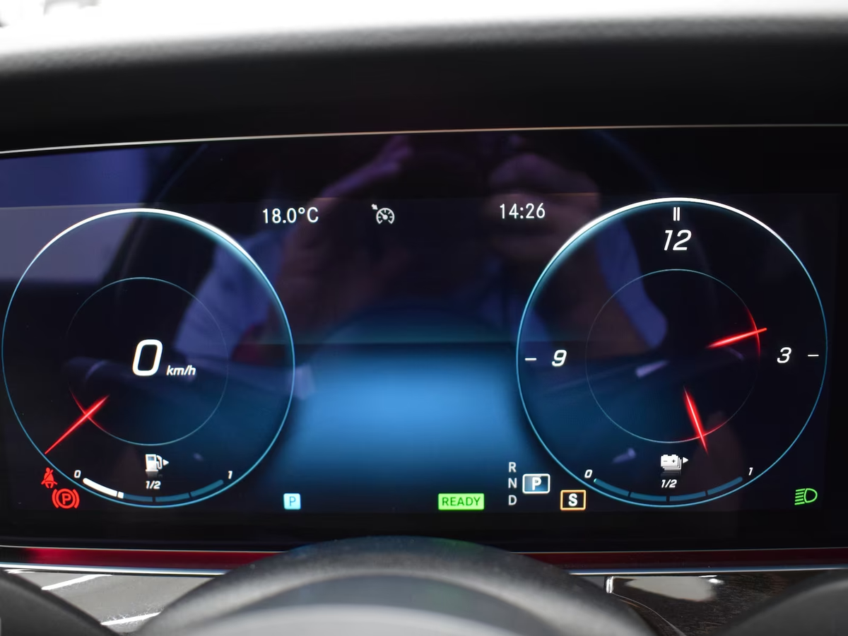 Mercedes-Benz Classe E Break 300 e 211+122ch AMG Line 9G-Tronic Hybride