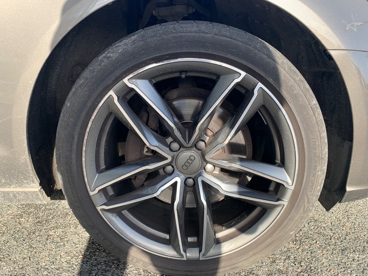 Audi A6 Avant 204 ch | V6 | Radar de stationnement avant arriére | Régulateur vitesse | GPS | Cuir