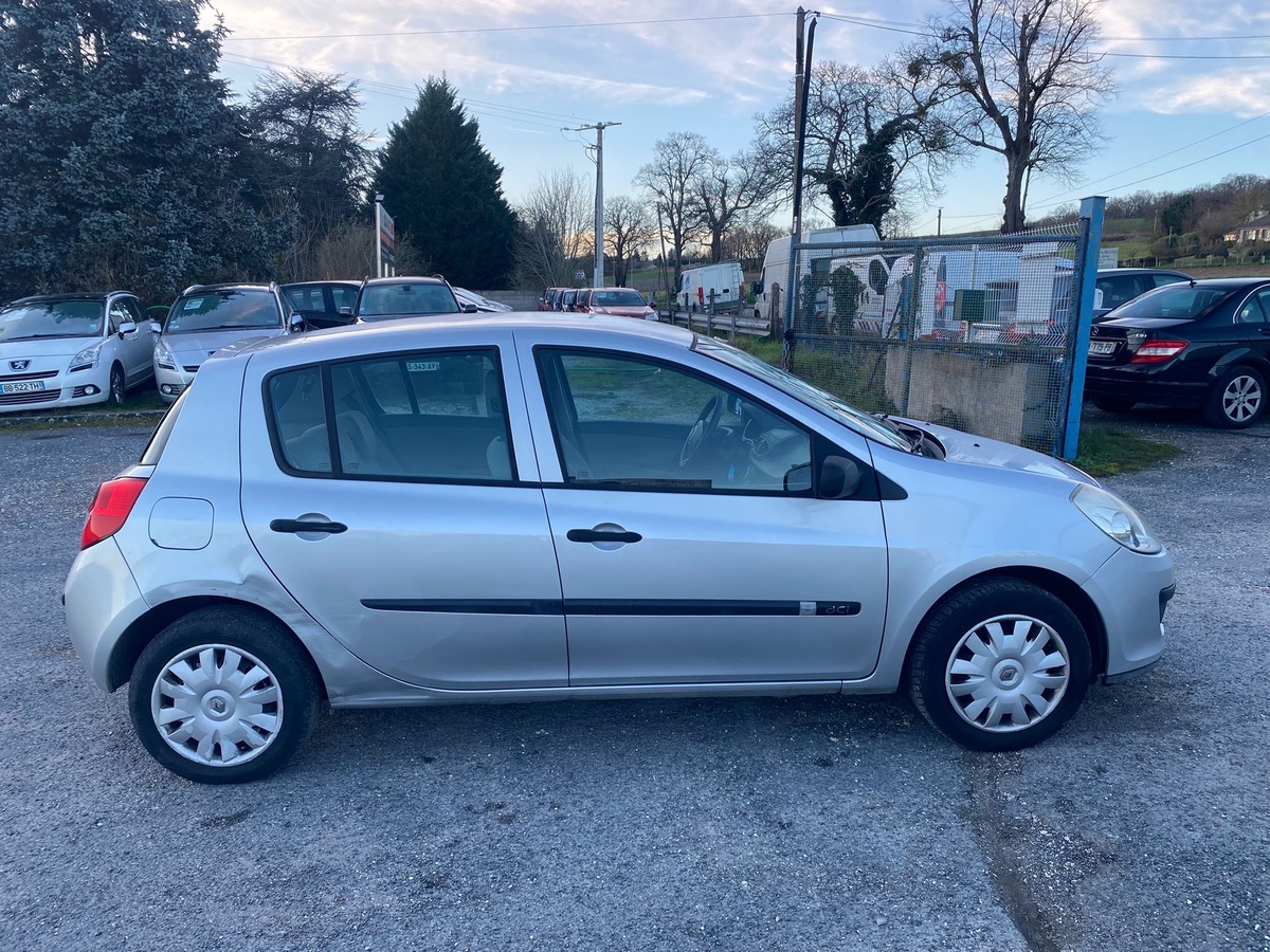RENAULT Clio 1.5 dci 70cv 188055km garantie 3 mois