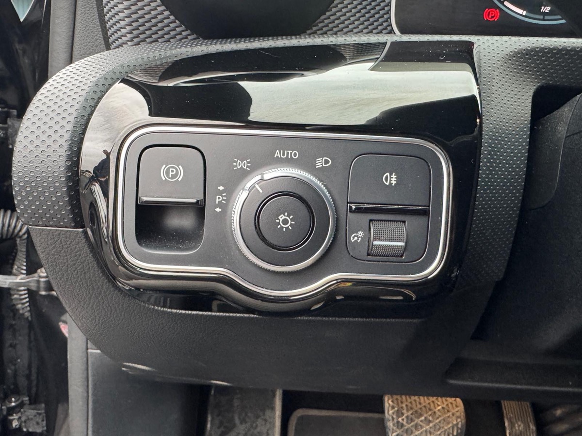 Mercedes Benz Classe A 180 d 116ch 7G-DCT Progressive Line