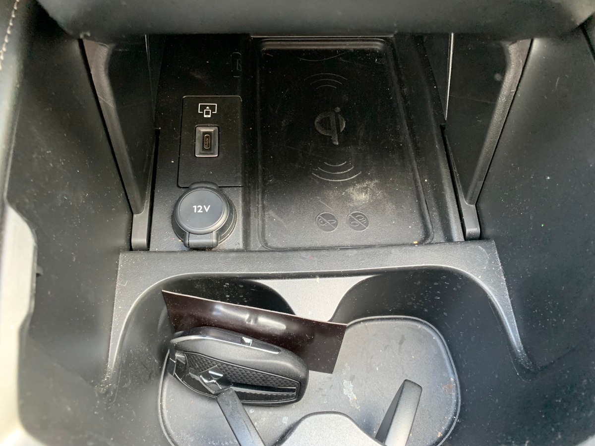 Citroën DS4 225 | Rivoli | Caméra 360° | Apple car Play | Régulateur de vitesse adaptatif | Attelage