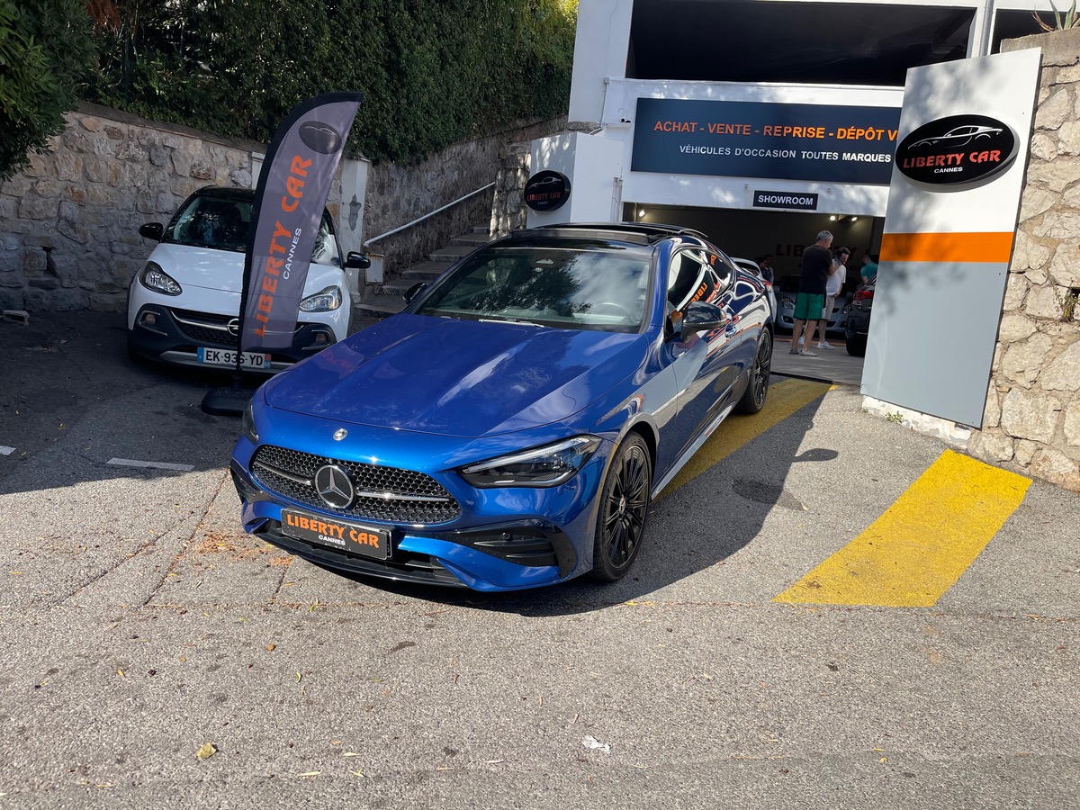 Mercedes Benz CLE 220 D 197 CV / AMG LINE / Toit ouvrant / Jantes noires / VF / Caméra 360°