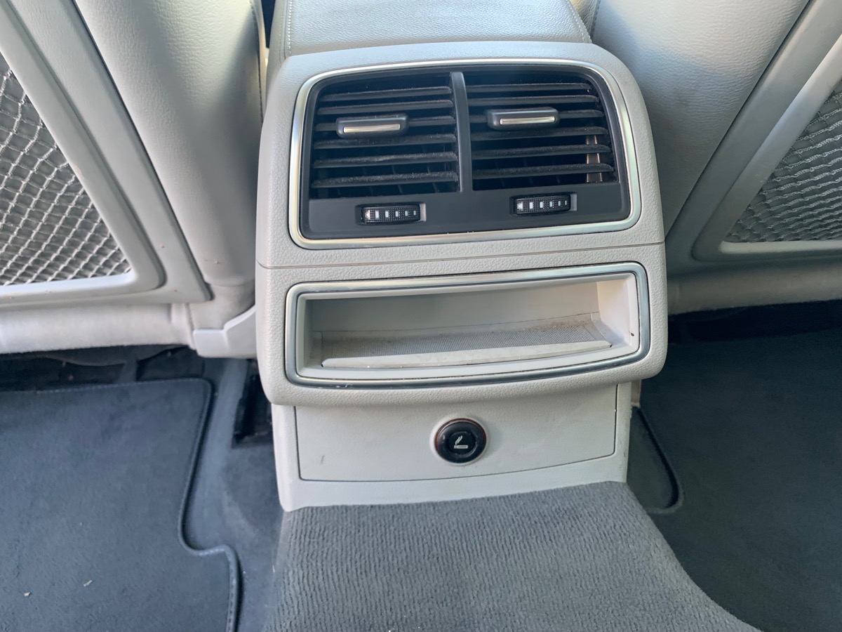 Audi A6 Avant 204 ch | V6 | Radar de stationnement avant arriére | Régulateur vitesse | GPS | Cuir