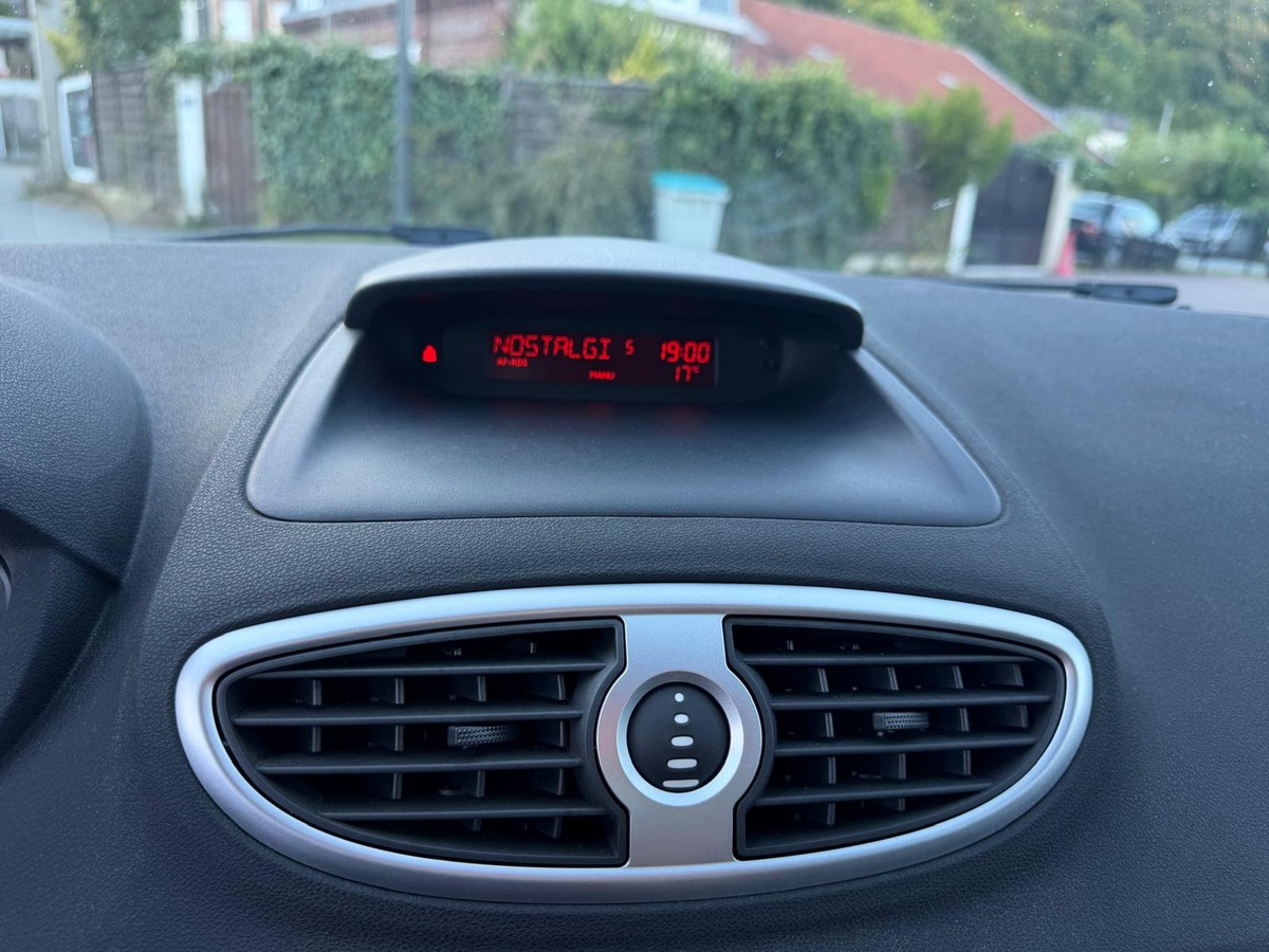 RENAULT Clio III 1.5 DCI 70 RIP CURL 5 Portes- Distribution neuve- Garantie
