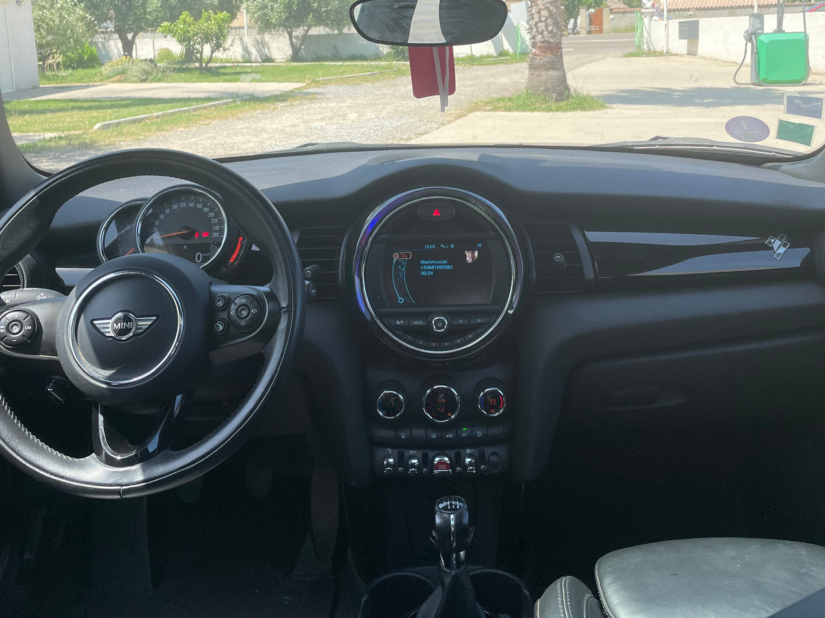 Mini Cooper Blackfriars 136ch F56