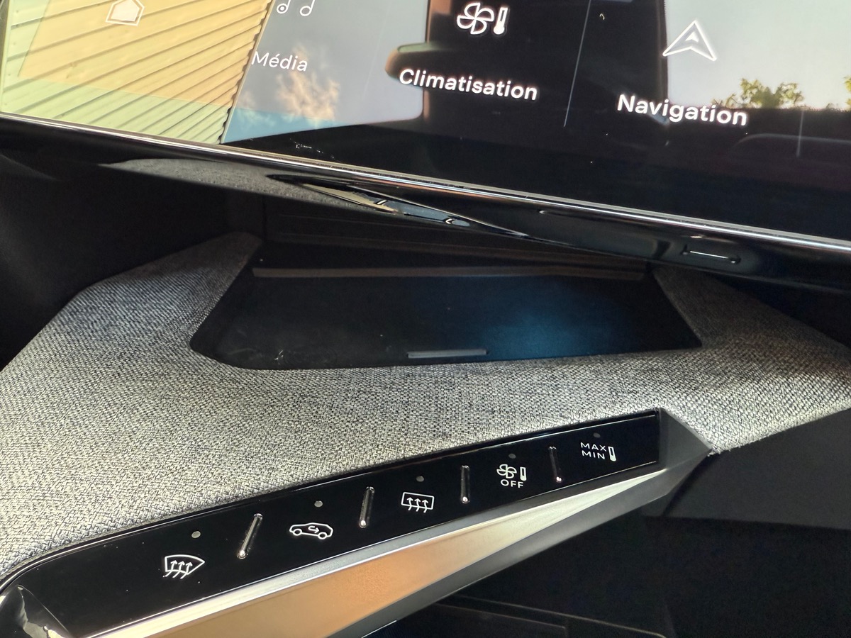 Peugeot 3008 Electrique 210 GT FULL OPTION Toit Ouvrant/Focal/S.Cuir Mass.Ventilés (E-3008)