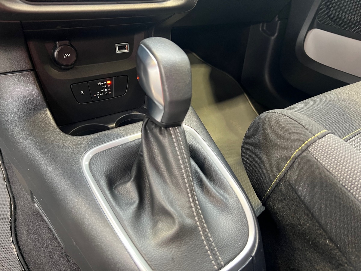 Citroën C3 III 1.2 110 ch S&S SHINE EAT6 GPS/CARPLAY/CAMERA/REGULATEUR