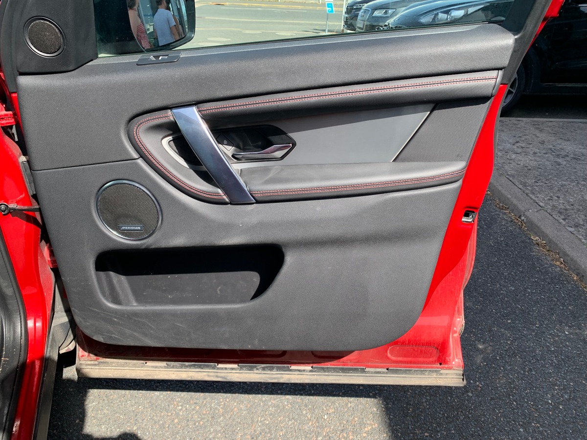 Land-Rover Discovery Sport L550 | P300e | PHEV | Toit panoramique | Caméra recul | Apple car play