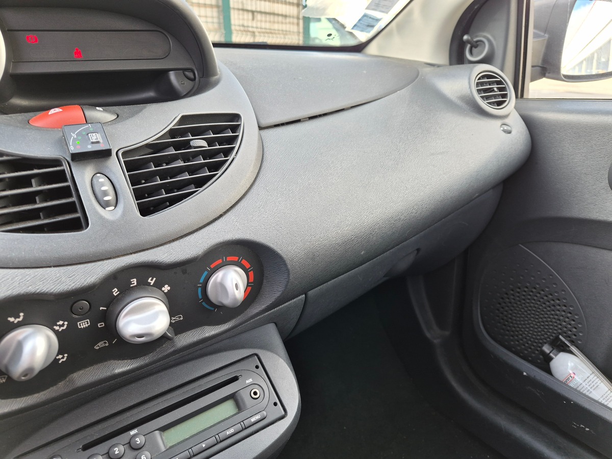 RENAULT Twingo II 1.2 16V LEV ACCESS