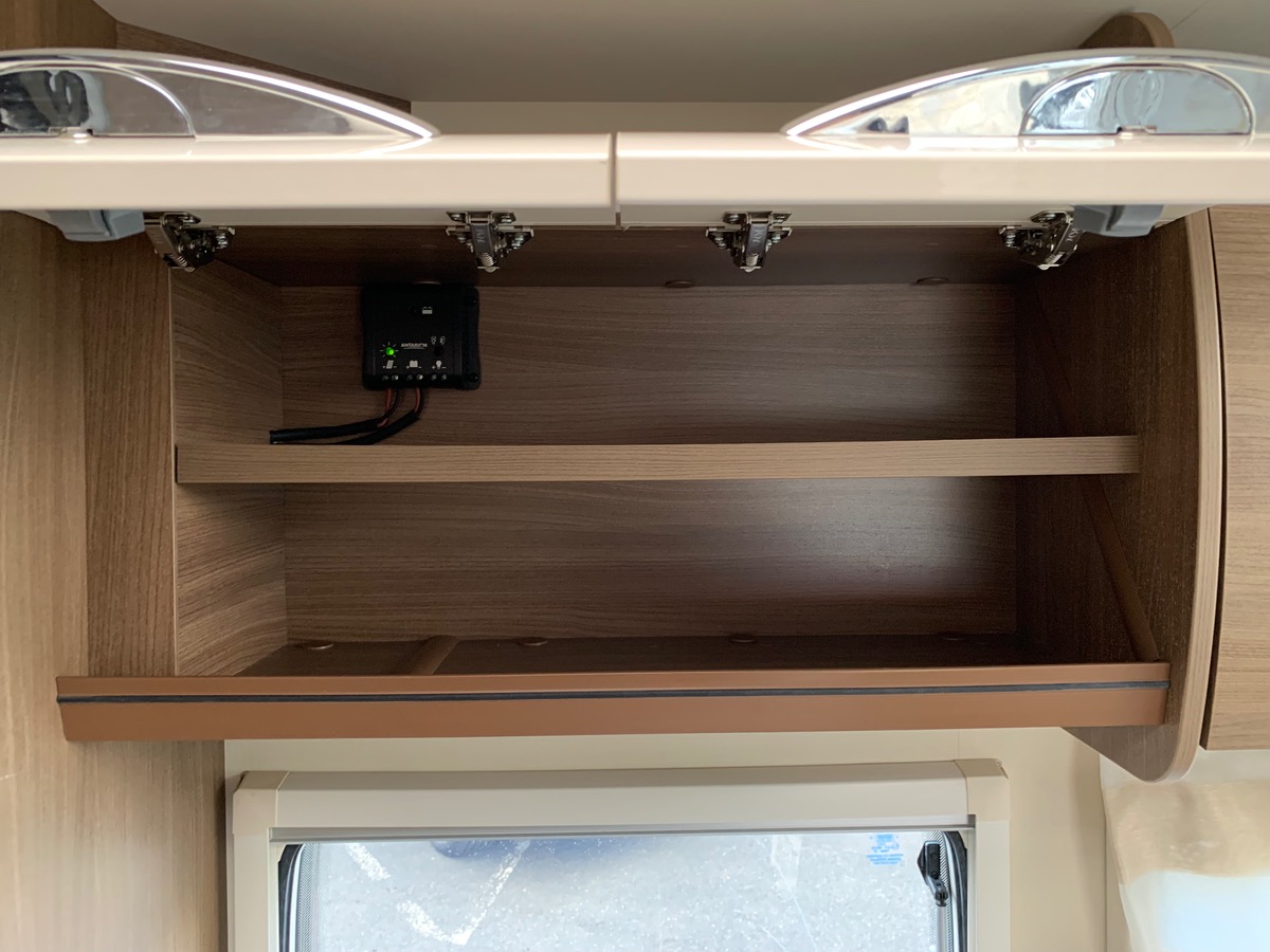 Ford Challenger 155 ch | 2,2 litres | GENESIS 288 EB Profilé | 3 Couchages | Caméra de recul