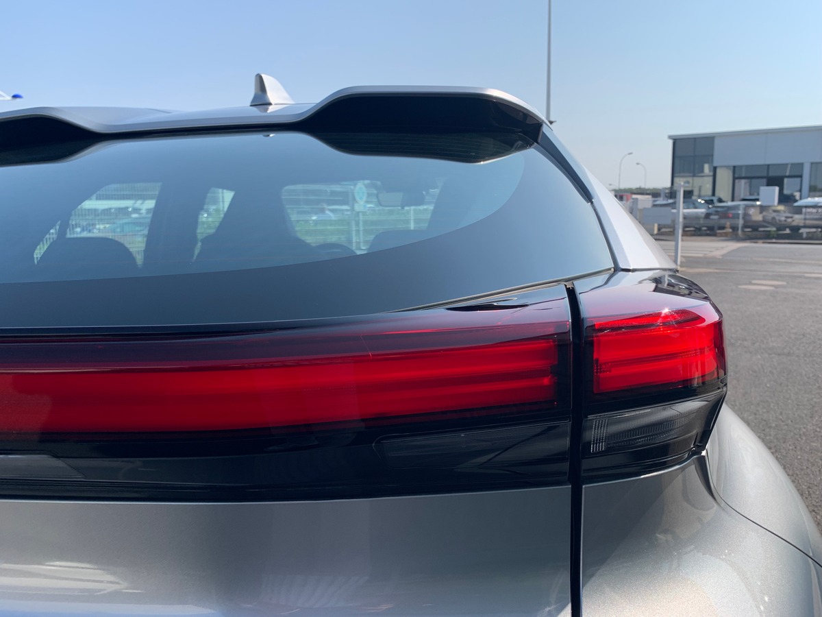 Toyota TOYOTA C HR 140 ch | Apple car Play Android Auto | Caméra de recul | Régulateur de vitesse