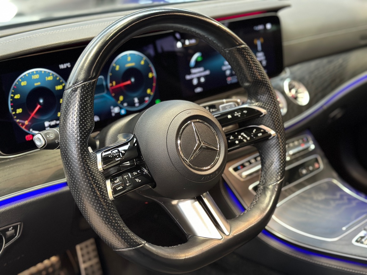 Mercedes-Benz Classe E Coupé 220 D 194 cv AMG LINE 9G-TRONIC