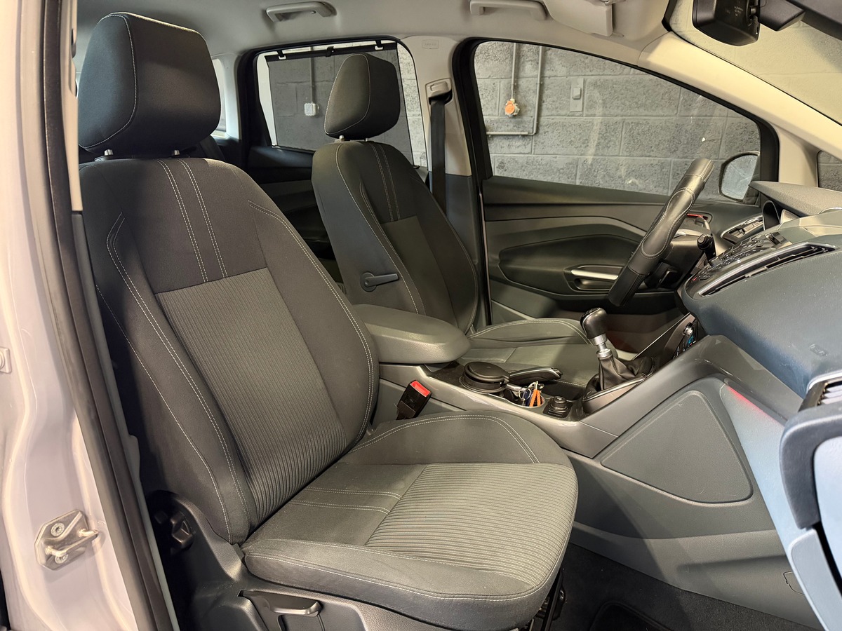 Ford C-max 2.0 tdci 140 Ch Titanium Kit Distribution Ok / Hayon Electrique