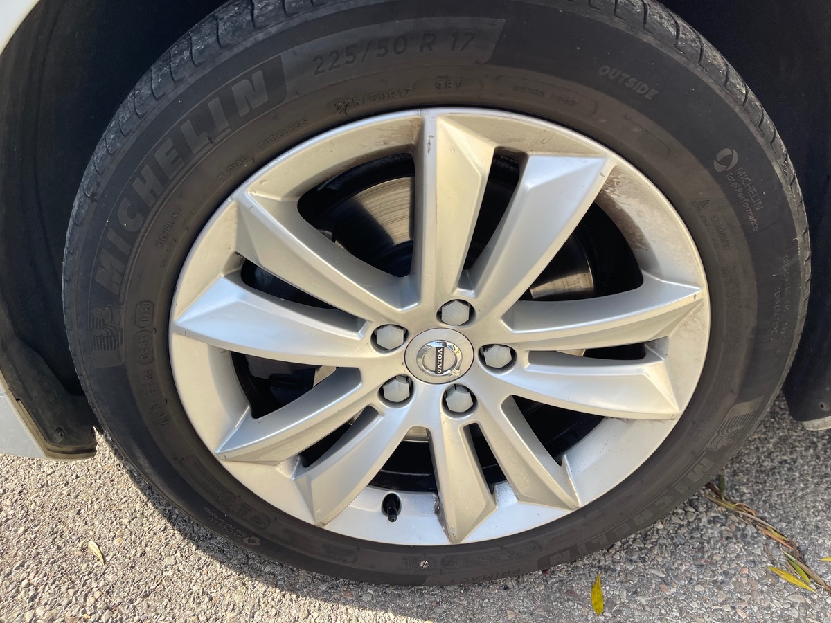 Volvo V60 2.0 D4 190 CV / Phase 2 / Business / Caméra / CarPlay / Jantes