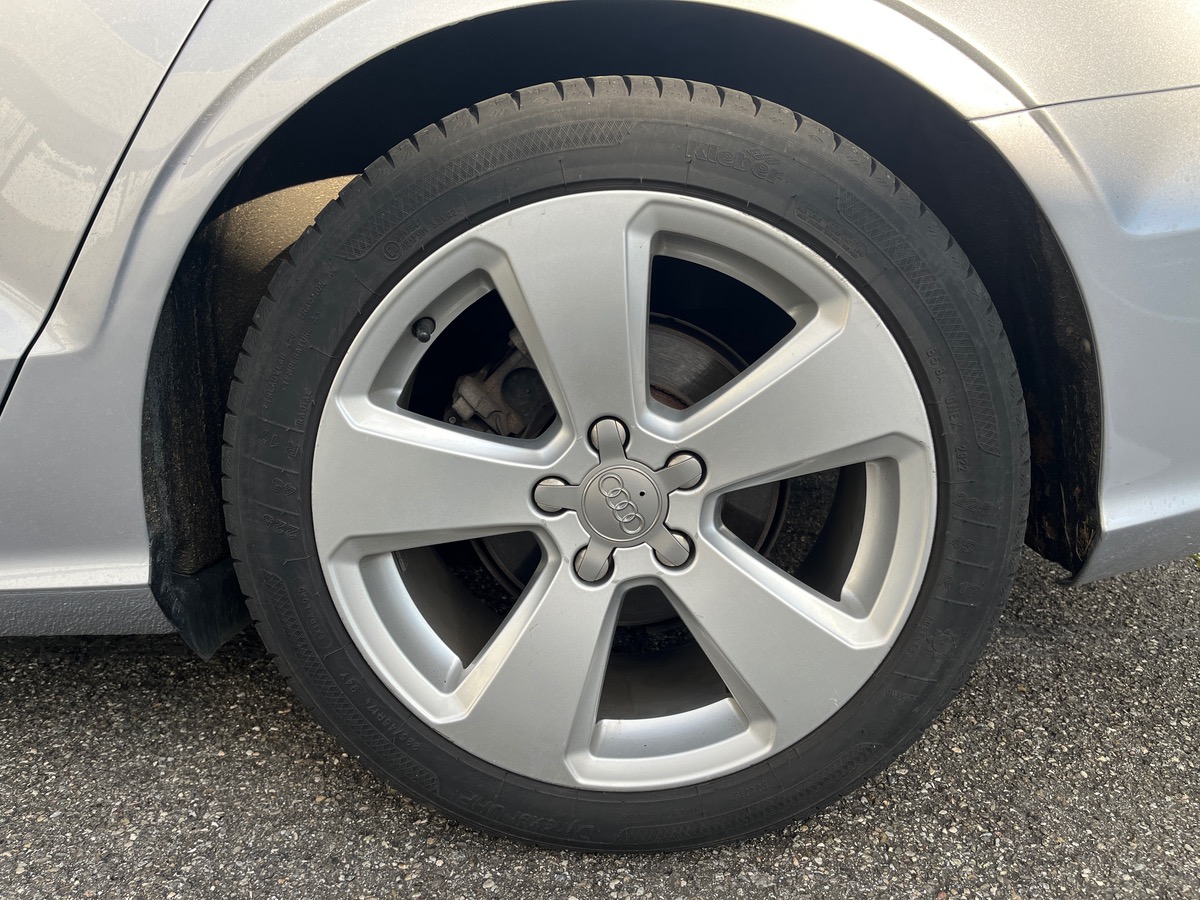 Audi A3 Limousine 1.6 TDI 110cv, Suivi entretien complet, courroie de distrib. OK, sièges chauffants