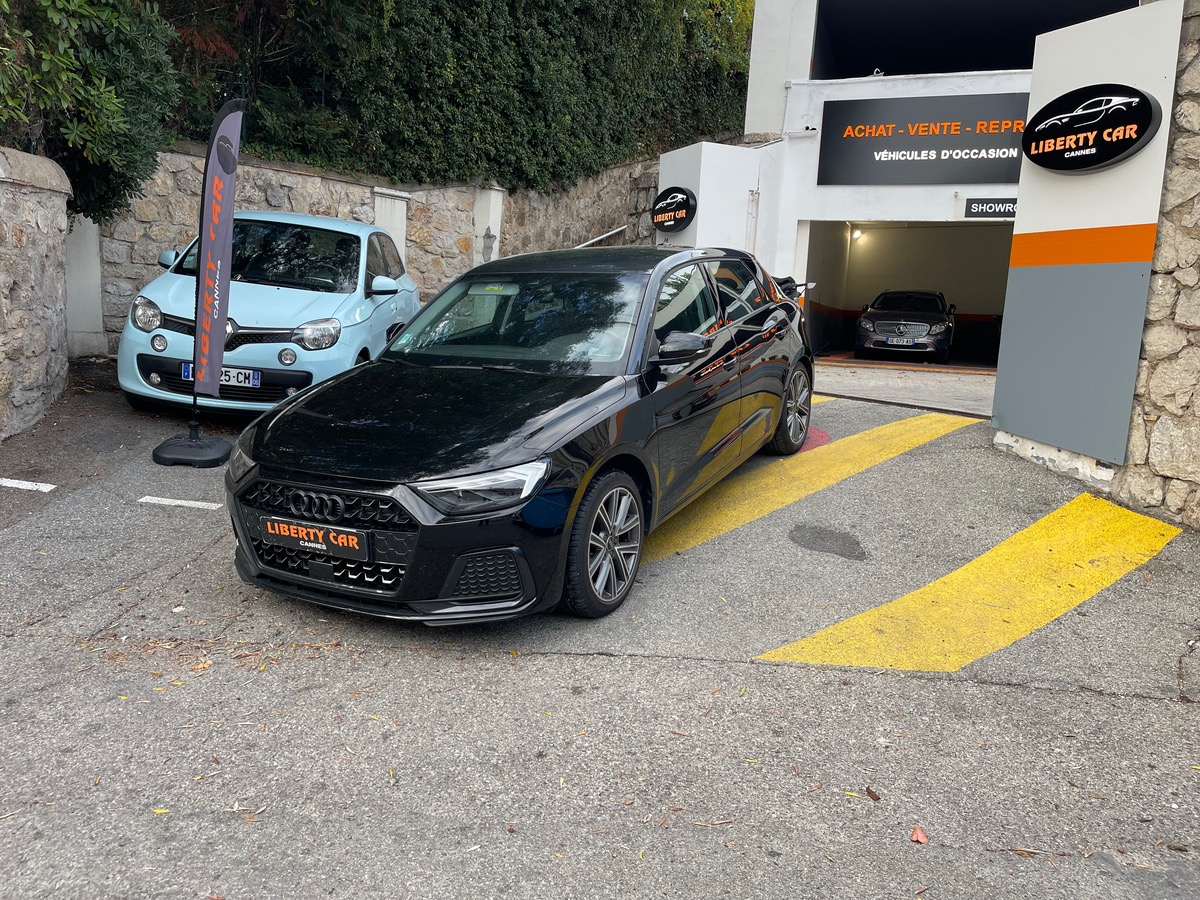 Audi A1 SportBack TFSI 95 CV / CarPlay / Jantes S Line / S-Tronic7 / Pack Black