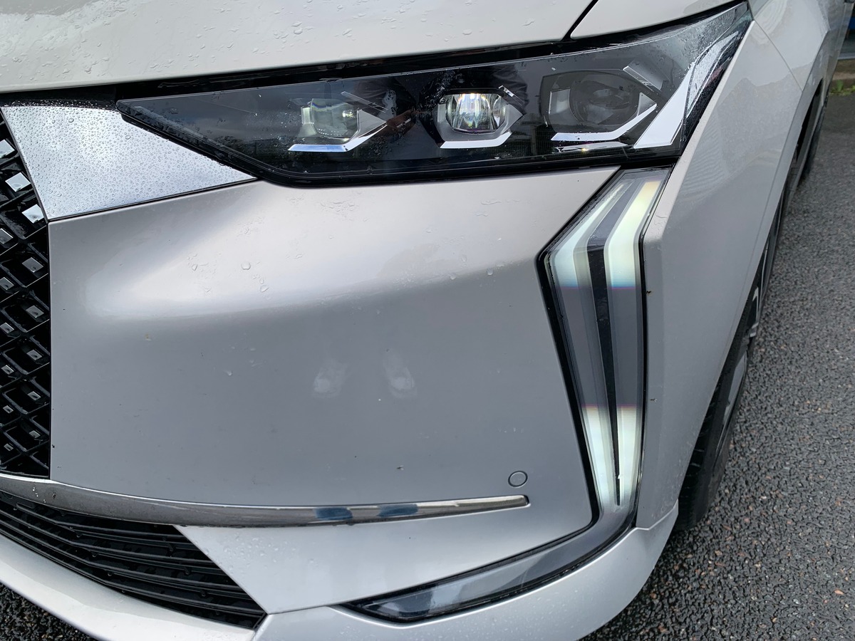 Citroën DS4 225 | Rivoli | Caméra 360° | Apple car Play | Régulateur de vitesse adaptatif | Attelage