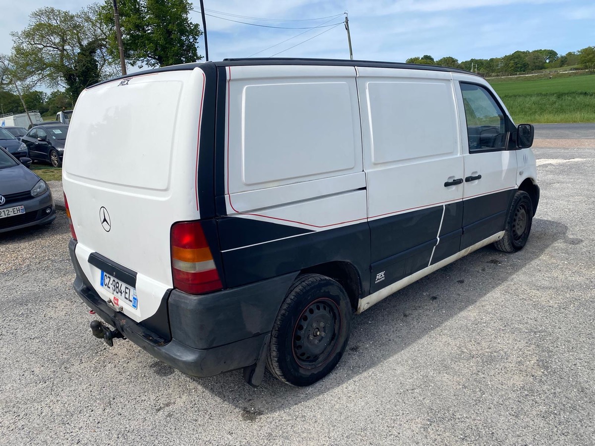 MERCEDES VITO 110d 2.2D 100cv bon état général 