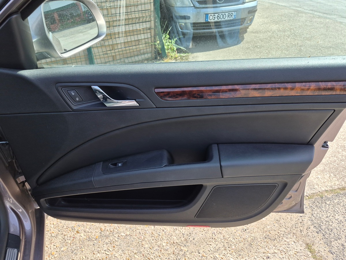 Skoda Superb Combi II 2.0 TDI 170 CR FAP PRAHA DSG