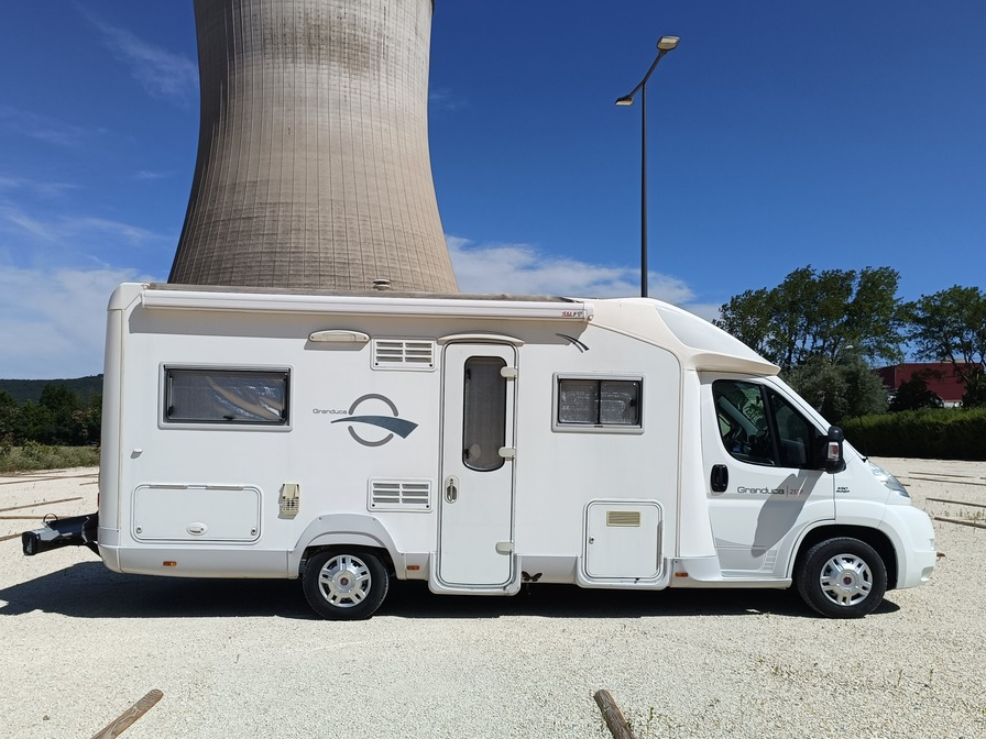 ROLLER TEAM GRANDUCA 255P FIAT DUCATO 2.3 JTD 130 CV + MOTO 125CC BENELLI