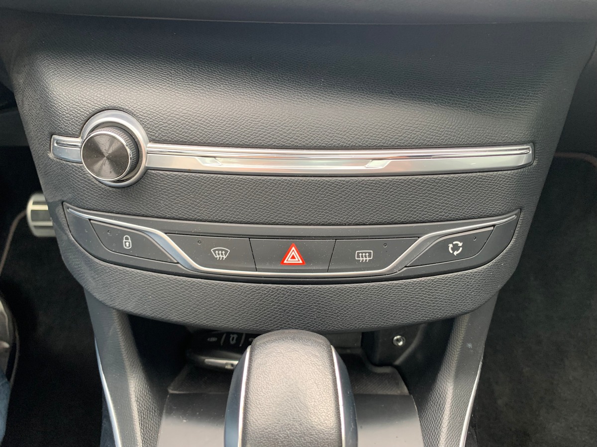Peugeot 308 180 chevaux | GT | Toit panoramique | Caméra de recul | Régulateur de vitesse | GPS