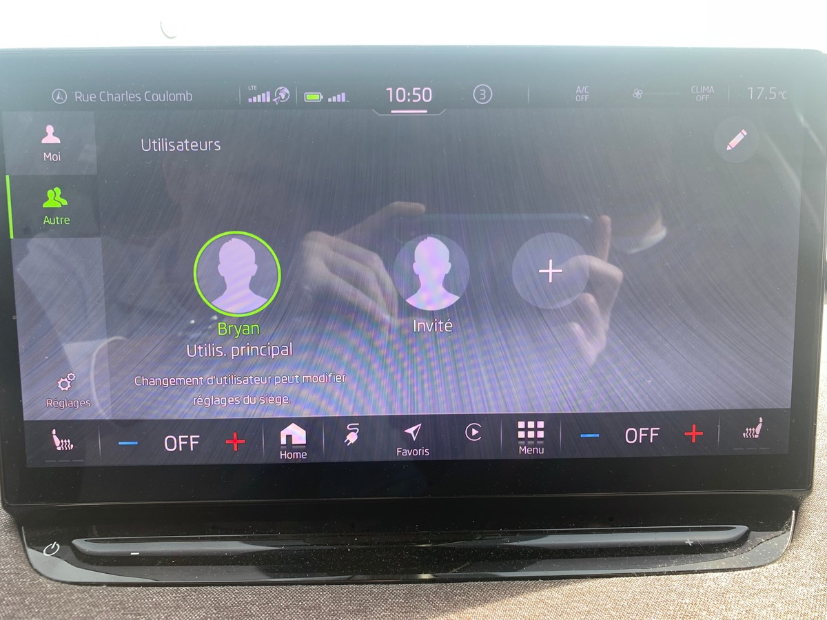 Skoda Enyaq 180 chevaux | iV60 | Apple car Play | Régulateur vitesse adaptatif | Siéges chauffants