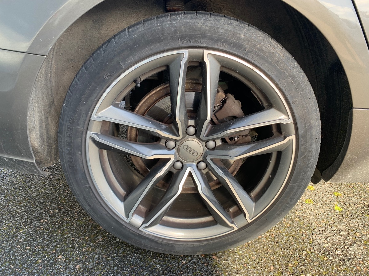 Audi A6 Avant 204 ch | V6 | Radar de stationnement avant arriére | Régulateur vitesse | GPS | Cuir