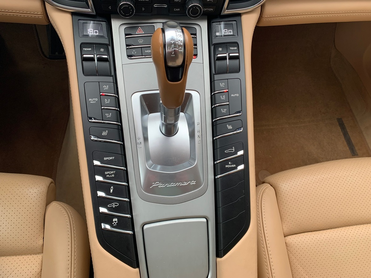 Porsche Panamera 380 ch | S Hybrid | Toit ouvrant | Mode Sport Plus | Siéges chauffants | Radars